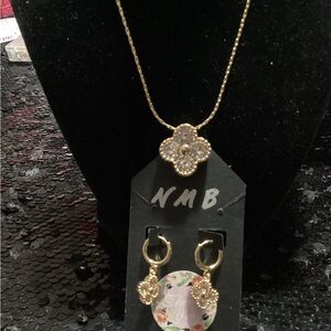 Elegant Four Leaf Clover Gold Necklace and Earring Set